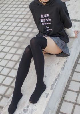 公和我在厨房激情中文字幕